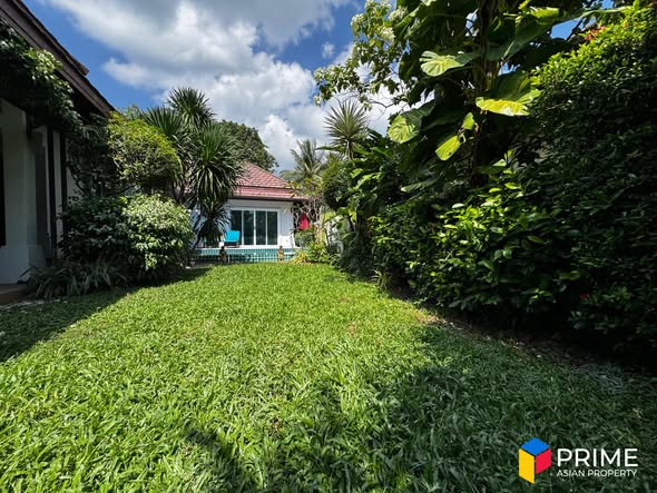 for Sale 10,5Mil Thb Villa Details: • Bedrooms: 3 • Bathrooms: 4 • Bathtub • View: Garden, swimming pool • Land area : 450 sqm • Living ar
