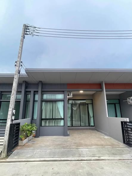 for Rent Siri Place Airport by Sansiri 2 bedrooms 2 bathrooms Living space Built in Index kitchen with Hafele ceramic hob & hood Pets are