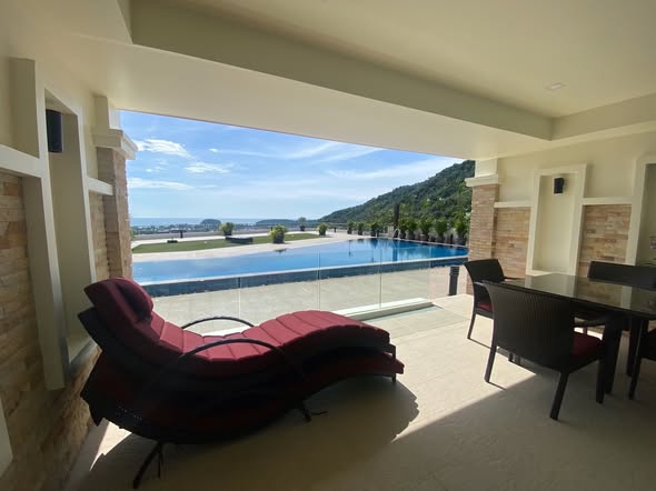 FOR RENT 55,000 Baht per month size 87 sqm
