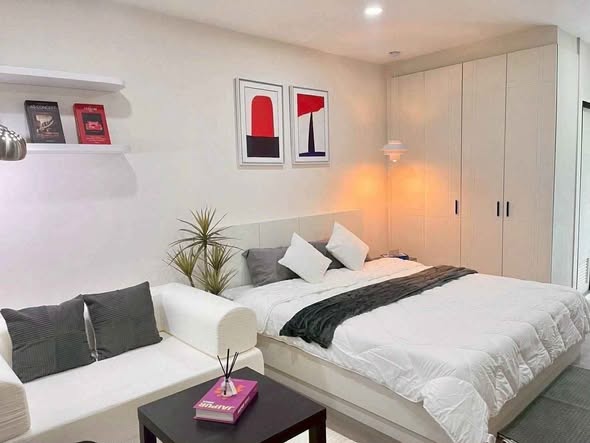 for Rent – Phanason City Near Central Phuket Rent: 12,000 THB/month 1-year contract Rental Terms • 1 month dvance • deposit: 20,000 THB Ro