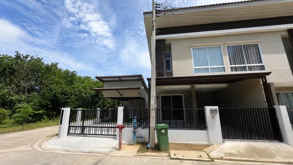 for rent (Pa Klong Cheep) Annual contract 25,000/month 2 months home insurance + 1 month in advance 13 minutes near the airport Near Seven