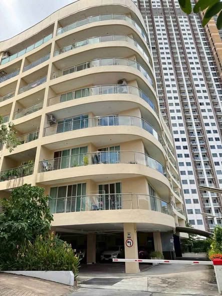 Hyde Park Residence 1 | Huge 65 sqm Studio Near Walking Street