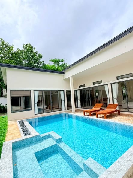 2BR Private Pool Villa | Manik -Thalang 90,000 THB/month 2 bedrooms | 2 bathrooms Private swimming pool & garden