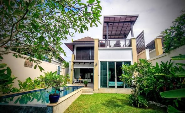 for Rent | Si Sunthon, Phuket Rent: ฿69,000/month (Long-term) Property Highlights 3 Bedrooms 3 En-suite Bathrooms 257 Sq