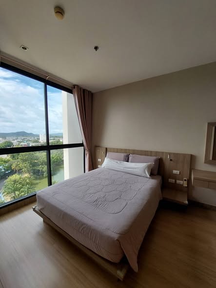 for Rent: Sugar Palm Residence Located next to Suan Luang Park – simply step outside and enjoy walking, jogging, or exercising in the park