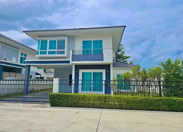 for Rent – Chalong Available on 10th September, 2026 Located: Supalai Primo Chalong 4 Bedrooms | 3 Bathrooms THB 75,000 / month (1-year co