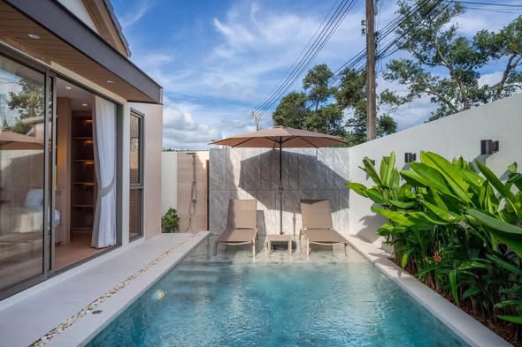 FOR SALE • Modern Tropical Pool Villa Located in Chalong Phuket A beautifully designed Modern Tropical Pool Villa, created for privacy, co