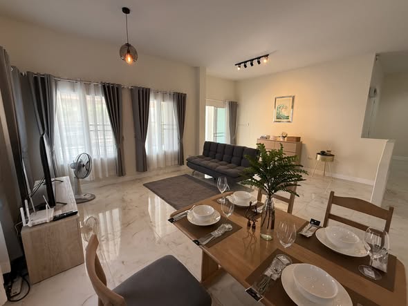 FOR RENT | Phuket Villa Chao Fah 2 Newly Renovated | Ready to Move In 3 Bedrooms (2 furnished + 1 empty room) 2 Bathrooms Fully Furnished
