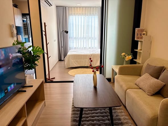 FOR RENT 15,000/month (1-year contract) - 2 months deposit + 1 month advance - WiFi included FOR SALE 3,150,000 THB (Free Transfer Fee) Hi
