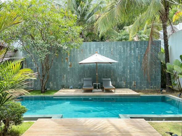 Luxury 3-Bedroom Pool Villa at Anchan Located in the sought-after Bang Tao / Pasak area, this elegant private pool vi