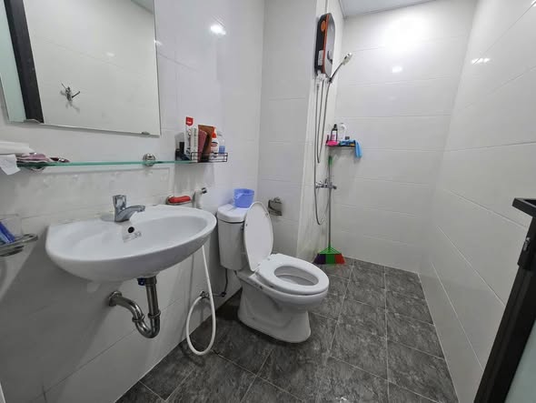 LVCC Cho thuê chung cư SSH08 – Hà Quang 1 (có ban công) - DT: 65m2 (2PN – 2WC) - Ban công thoáng mát, rộng rãi - Full nội thất, vào ở ngay G