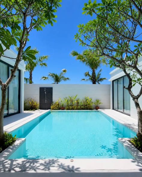 Brand New Bright 4BR Pool Villa Next to BISP Got direct from the owner * Only a 3-minute walk to British International Sc
