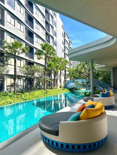 ขาย ให้เช่า คอนโดรีฟ ราคาขาย2,690,000 ราคาให้เช่า 16000/เดือน สัญญา 1ปี ชั้น4ตึกAห้องมุม 0921646868เจน