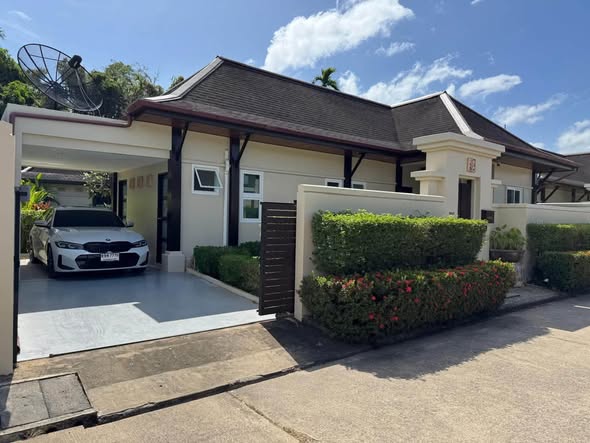 for Rent and Sale 4-bedroom villa in Bang Tao