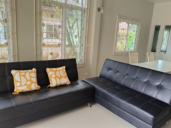 For Rent – Sinsuk Thanee Village, Thalang 20,000 THB/month • 1 Bedroom + 1 Storage Room • Spacious Living Hall • Kitchen with Partial Furn