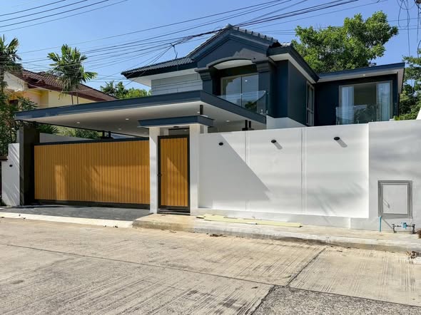 #บ้านภูเก็ต #บ้านสวย и ещё 12 บ้านอบอุ่นbyอุ่นใจ Недвижимость Позвонить บ้านอบอุ่นbyอุ่นใจ 1 дн. · “แลนด์แอนด์เฮ้าส์ สีวลี 2 @ฉลอง” พูลวิลล่