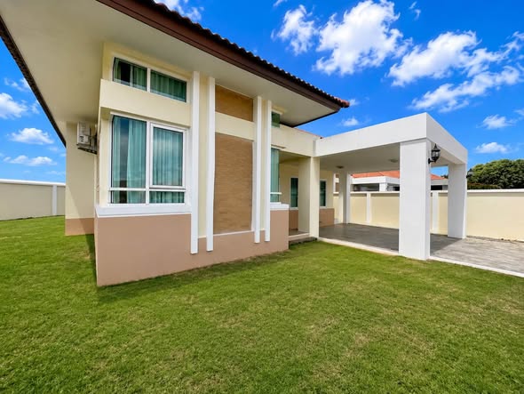 for Rent Phuket Villa Chaofa 2–3, Phuket Available Now | Ready to Move In ╔════════════════╗ 59,000 THB / Month ╚════════════════╝ 1-Year