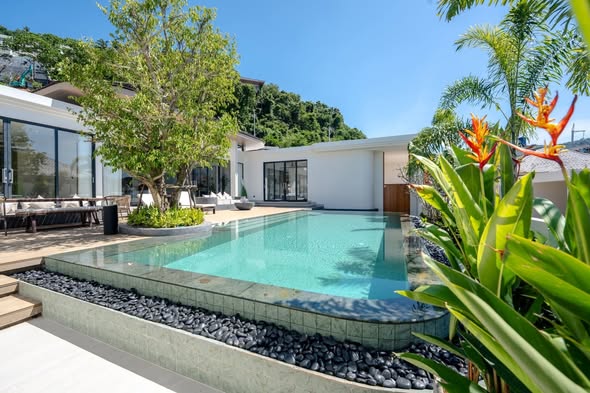 for Rent – Kata Kata, Phuket Villa features: 4 bedrooms (including 2 Master Bedrooms) | 5 bathrooms Land size: 563 sq