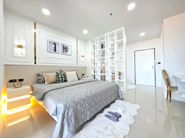 for Rent – Phanason City Condominium Behind Makro Phuket, near Central Phuket Rent: 11,000 THB/month Room Details • Building F, 8th Floor