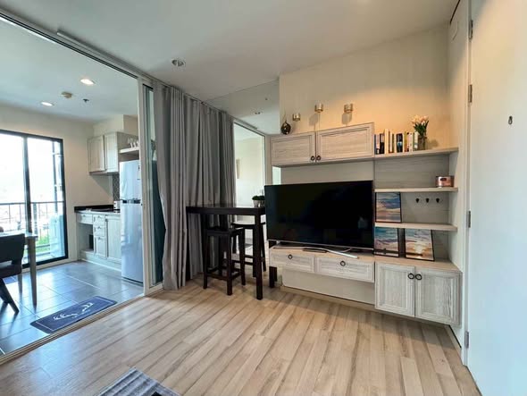 The base height Ready to move in 14,000 THB/month: 1 year contract 1 bedroom 1 bathroom Fully finished 34 sqm