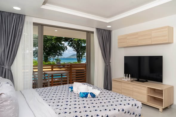 Studio Apartment at the exclusive Nakalay Palm Resort offers a perfect blend of peaceful beachfront living