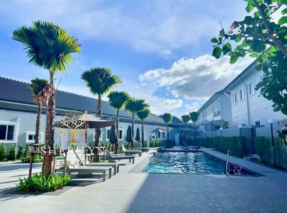 for Rent LOCATION: Chalong / Palai, 1 km to BCIS International School DESCRIPTION This very cute house is located in the center of Chalong