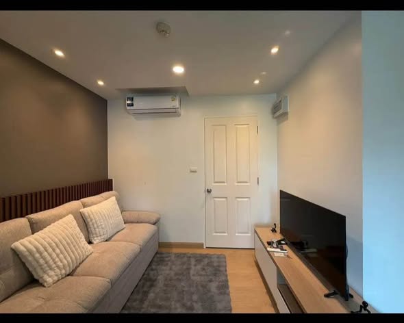 for Rent – Phuket Enjoy comfortable living in this modern, fully furnished apartment, perfect for long-term residents looking for convenie