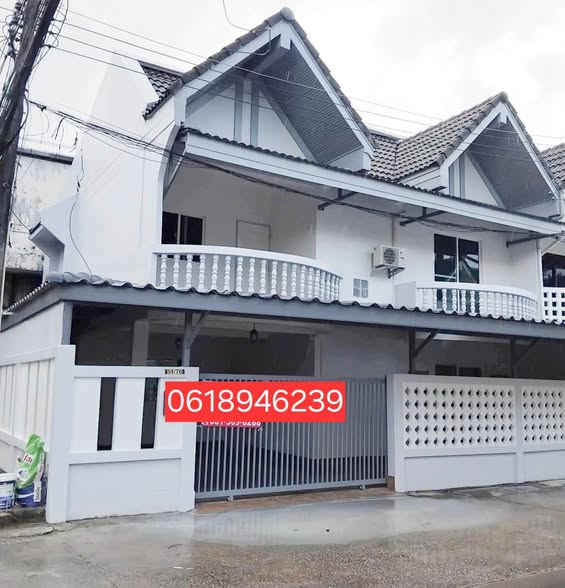 ด่วนๆๆๆ บ้านรีโนเวทใหม่ เฟอร์นิเจอร์ใหม่ เดือน 25000 บาท หน้าโรงพักกะทู้ 3ห้องนอน 2ห้องน้ํา ประกัน 2เดือน ล่วงหน้า 1เดือน สัตว์เล็กไดั 06189