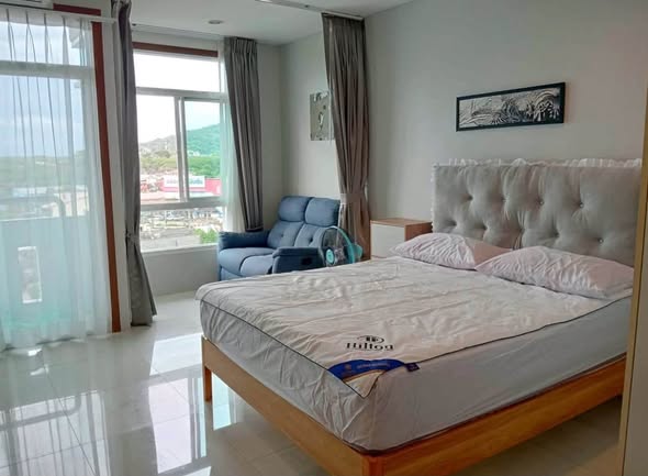 12 000 ฿ в месяц ( включён интернет ) Chalong, Phuket 7 этаж, студия 32 м2 с видом на море • Бассейн • Охрана 24/7 На авто : Chalong Temple