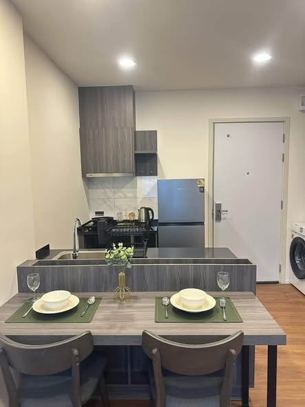 For rent 16,000฿ Move in, deposit 2month in advance Water - electricity according to the condo bill 091-1646499 (An) Anpan6699