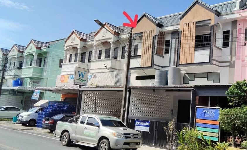 อาคารพาณิชย์ 2 ชั้นครึ่ง ม.ศรีสุชาติ หินขาว ใกล้ซุปเปอร์ใหญ่@ควนดินแดง 3.98 ล้าน มอบส่วนลดให้ลูกค้า 100,000 บาท เหลือเพียง 3.88 ล้านบาท สนใจ