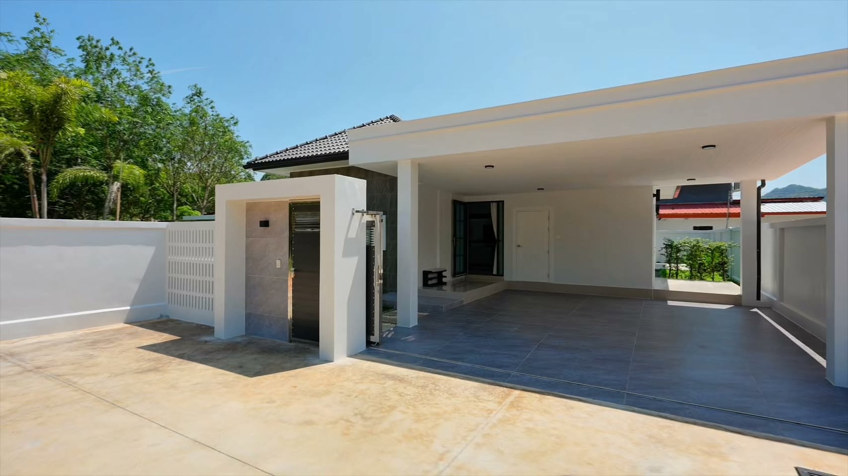 Luxury Pool Villa Aonang – Premium Living in Krabi Modern high-end villa, fully ready to move in, offering comfort, security, and premium fe