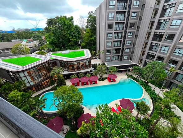 for Rent Rental Price: THB 53,000/month yearly contract Brand-new condo, fully furnished with quality furniture and appliances, ready for