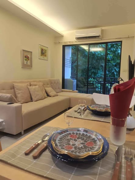 Layout: 1 Bedroom, 1 Bathroom, 1 Living Room