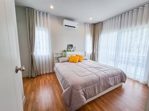 for Rent – Anasiri Paklok, Thalang, Phuket Enjoy privacy, comfort, and convenience in a premium Sansiri residential community surrounded b