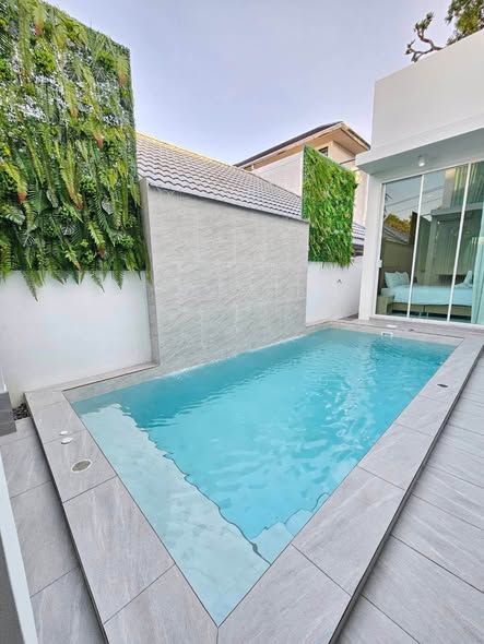 for Rent Rawai , Phuket Price for Rent : 70,000 THB / month (1-year contract only) 2 Bedrooms 2 Bathrooms Fully furnished Private pool Inc
