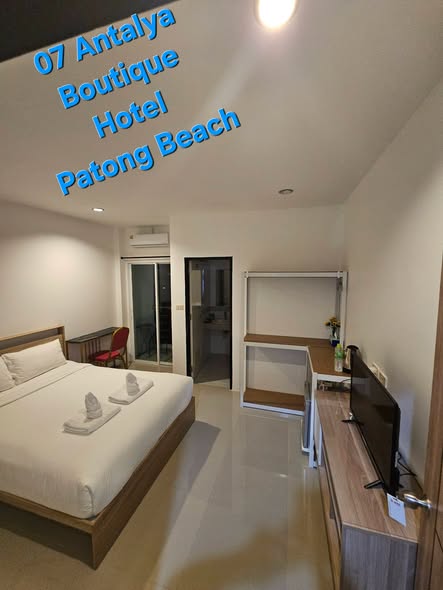 07 Antalya Boutique Hotel Patong Beach Phuket Tayland Room 450 THB/night, Room + Breakfast 650 THB/night, 1 room for 2 people. Our Booking r