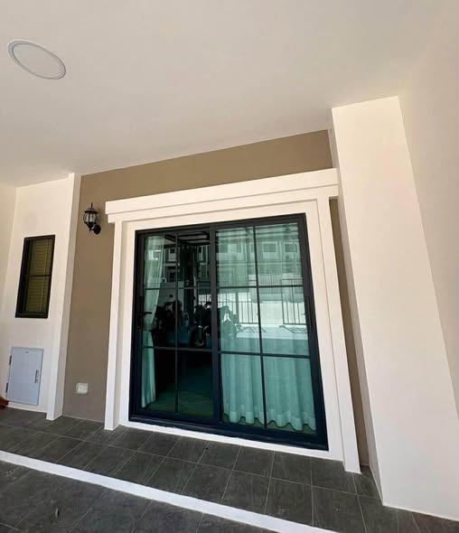 For Rent | The Wish 3 – Pa Khlok Beautiful house, ready to move in Property Details * 3 Bedrooms * 3 Bathrooms * 2 Air Conditioners (Maste