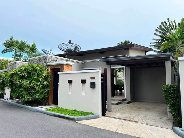 for Rent Discover a beautifully designed private pool villa, perfect for a family home, holiday retreat, or investment opportunity