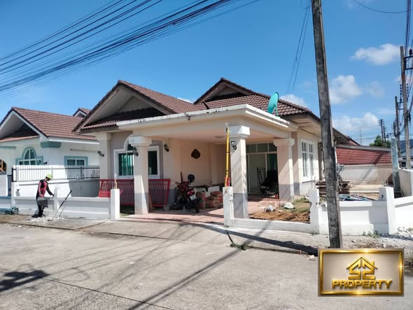 for Sale in the Heart of Thalang, Phuket (Agents Welcome) Prime location on the main road Original land – No Flooding Construction is prog
