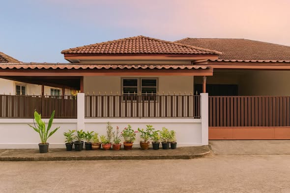 n, easy access to Chaofa Road and Robinson Chalong Property Details • Land size: 40
