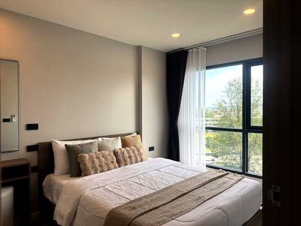 Condo with pool, gym and sauna in Cherngtalay, it is a nice area, close to beaches such as Laya