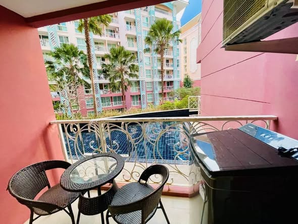 m 1 Bedroom 1 Bathroom 1st floor, pool and water park access Pool access 37 sq