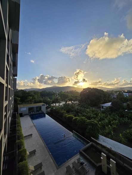 for Rent: Sugar Palm Residence Located next to Suan Luang Park – simply step outside and enjoy walking, jogging, or exercising in the park