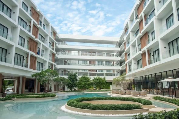 for Rent | Laya Resort Phuket Direct from Owner Modern 1-Bedroom Apartment 40 sqm Fully furnished Large swimming pool Gym Secure parking C