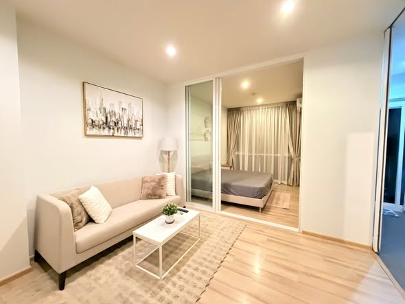 FOR RENT Apartment for rent - The Base Downtown Condominium Phuket Location: City center, convenient transportation, surrounded by complet