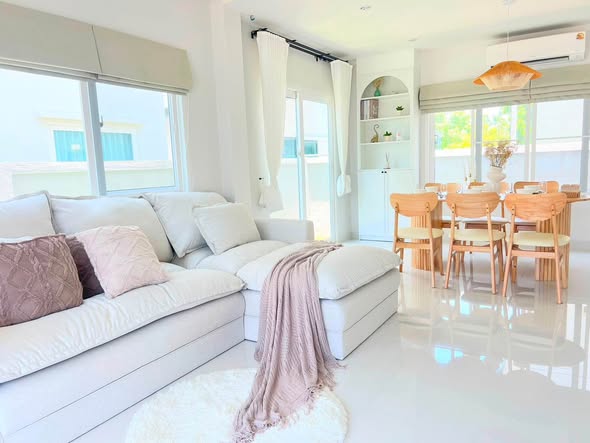 for Rent | Ko Kaeo, Phuket Rental Price: THB 50,000/month (1-Year Contract) Location: Ko Kaeo, Phuket Property Details • 3 Bedrooms • 2 Ba