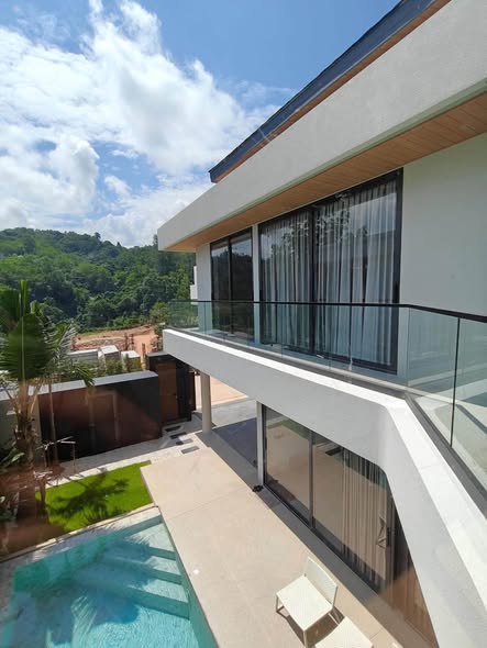 GREAT PRICE LAYAN SALE VILLA Ready to move in villa at Layan • 3-bedrooms , 4 bathrooms • Plot- 230 m2 • Build up area - 260 m2 • Open mount