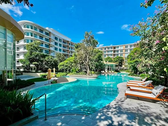 m Inside View PHYLL Condo Behind Central Floresta 20,000 THB/month | 1-Year Contract Ready To Move-In 1 Bedroom 1 B