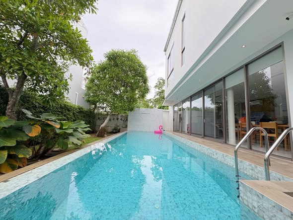Winny Property внесла вклад в альбом: 4 Bed Room Pool villa/Cherng talay-Pasak